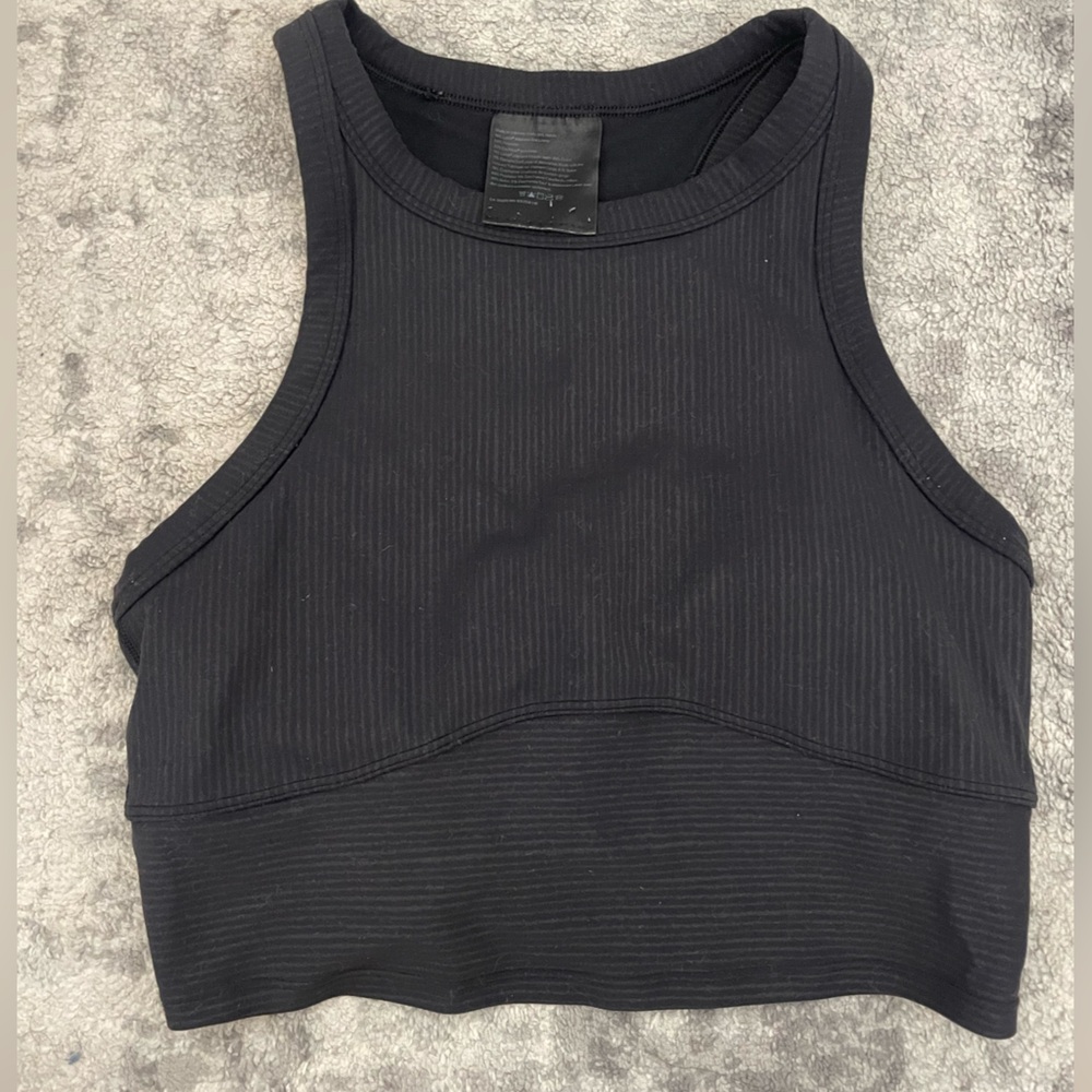 Lululemon high neck sports bra